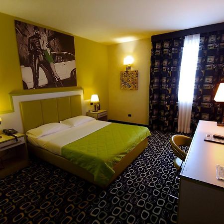 Invilladiserio Hotel Villa di Serio Экстерьер фото